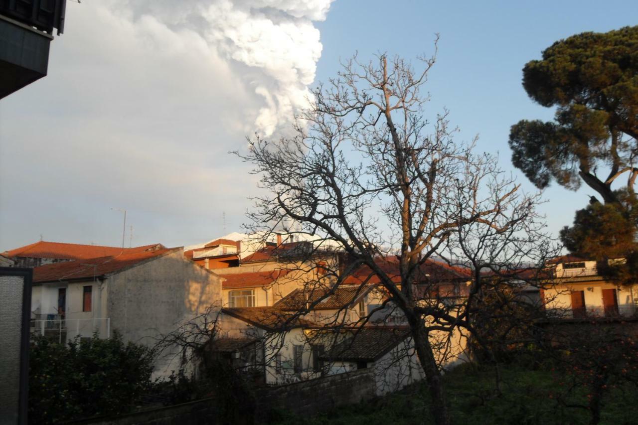 B&B Vicolo del Chiostro Aci SantʼAntonio Exterior foto