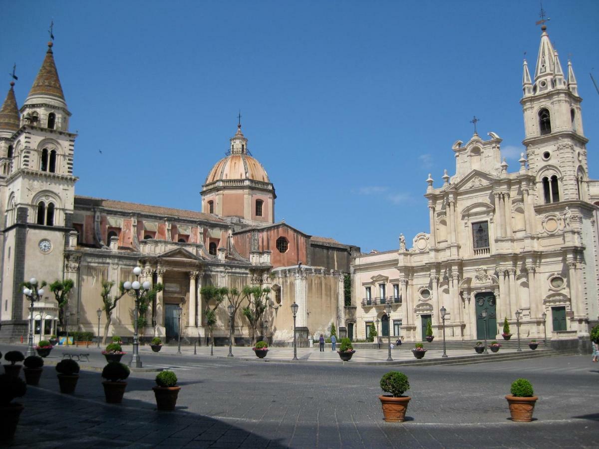 B&B Vicolo del Chiostro Aci SantʼAntonio Exterior foto